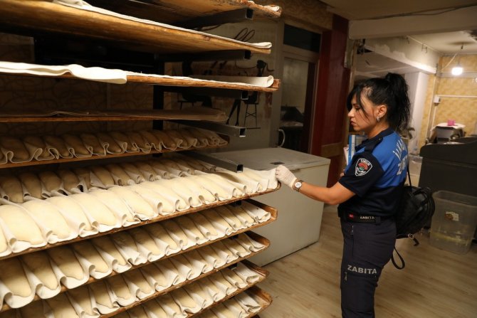 Zabıtalardan Şafak Vakti Fırın Denetimi
