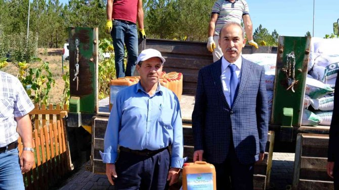 20 Çiftçiye 100’er Kilogram Zeron Buğdayı Dağıtıldı