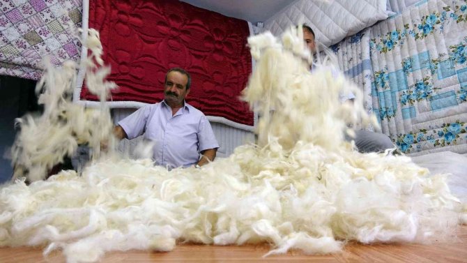 Yorgancılık Mesleğini Yaşatmak İçin Çalışıyor