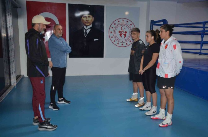 Milli Boksör Busenaz Sürmeneli: “Bu Ülke Çok Daha Fazla Olimpiyat Şampiyonunu Hak Ediyor”