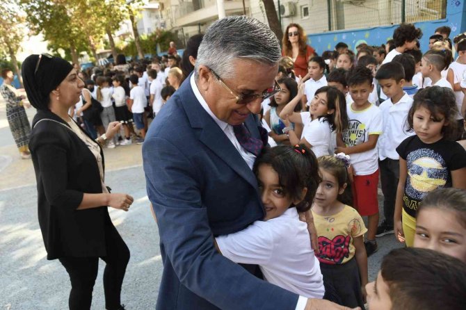 Kemer’de İ̇lköğretim Haftası Kutlamaları Yapıldı