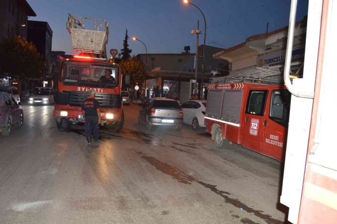 İ̇ş Yerinde Çıkan Yangın Korkuttu