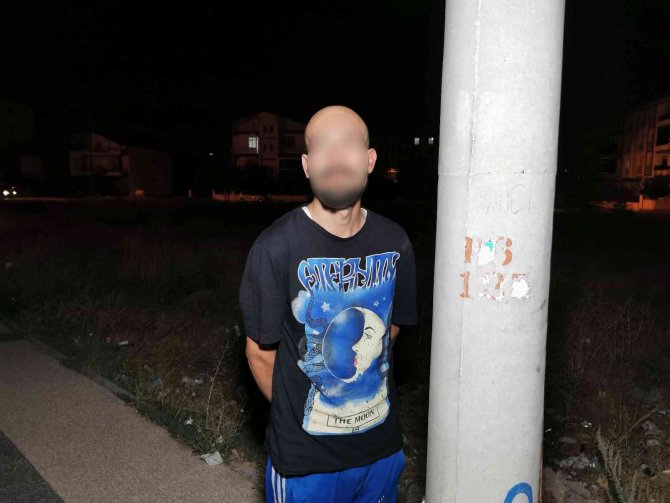 Aracını Durduran Polislere Kendini İhbar Etti