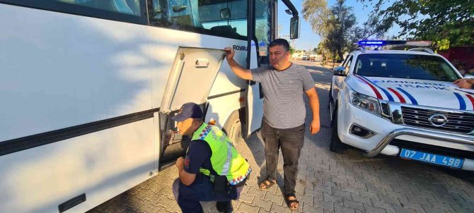 Serik’te Okul Servisleri Denetlendi