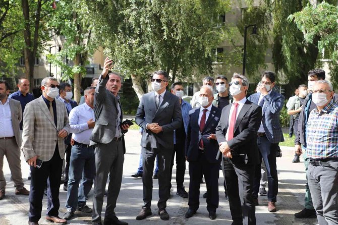 Rektör Çomaklı’dan Yangın Açıklaması