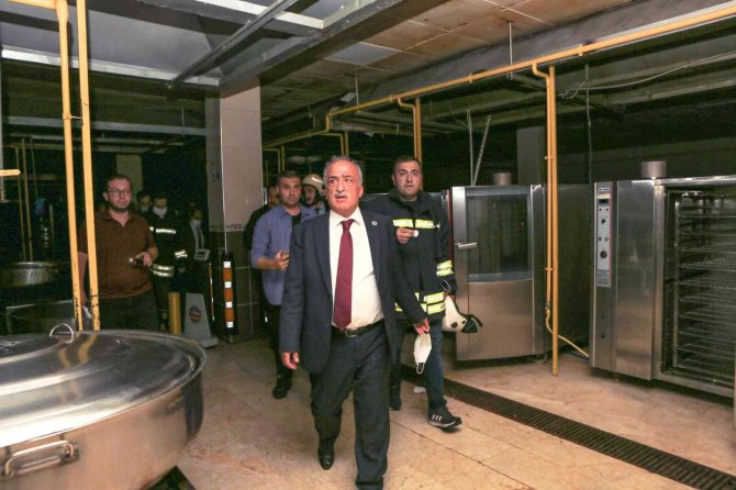 Rektör Çomaklı’dan Yangın Açıklaması