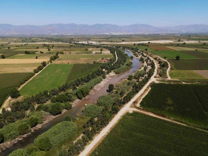 Bozdoğan’da Yatak Temizleme Çalışmaları Yapıldı