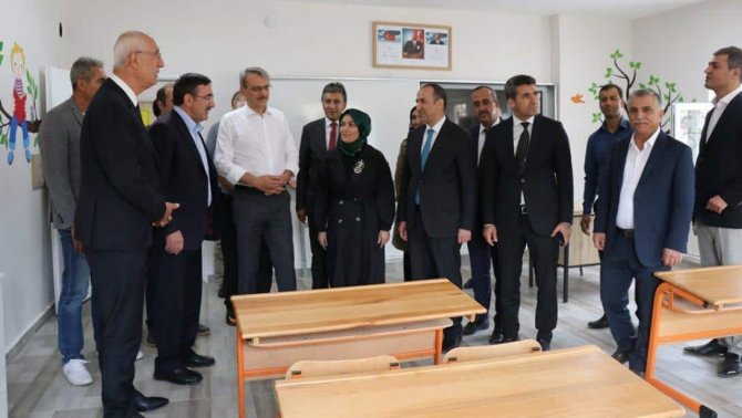 Bingöl İl Protokolü Köy Yaşam Merkezi’ni İnceledi