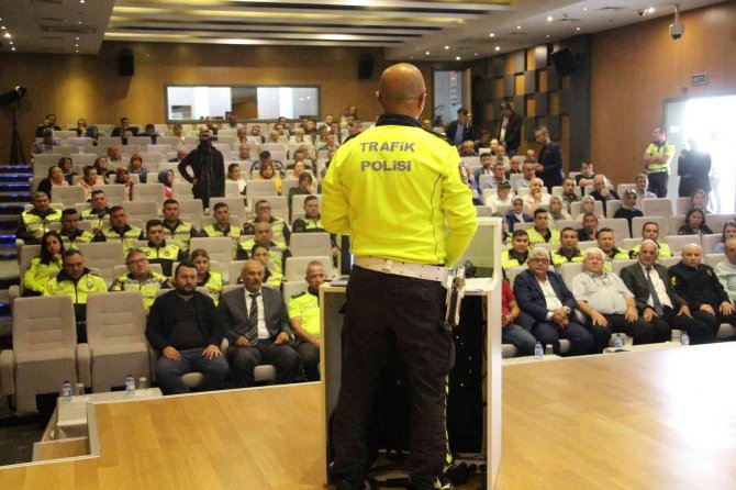 Bolu’da Okul Servis Şoförlerine Eğitim Verildi