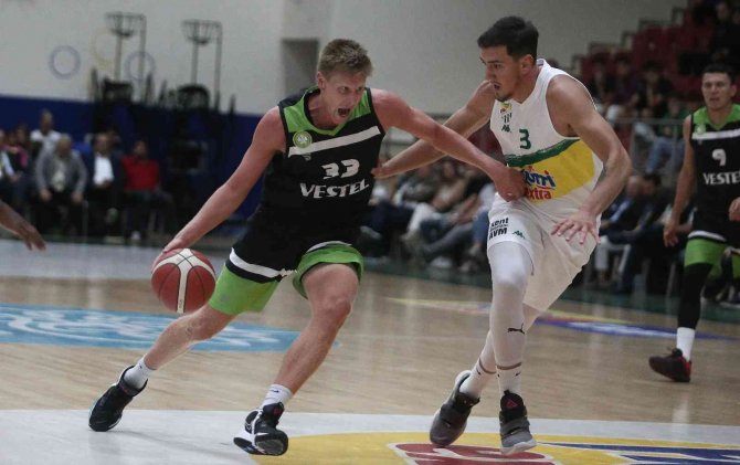 Frutti Extra Cup: Bursaspor: 81 - Manisa Büyükşehir Belediyespor: 78