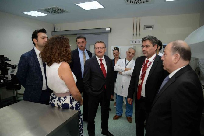 Bursa’da Yenilenen Tüp Bebek Merkezi Hizmete Açıldı