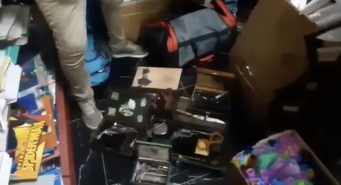 Bursa’da Yasadışı Silah Satanlara Şok Baskın
