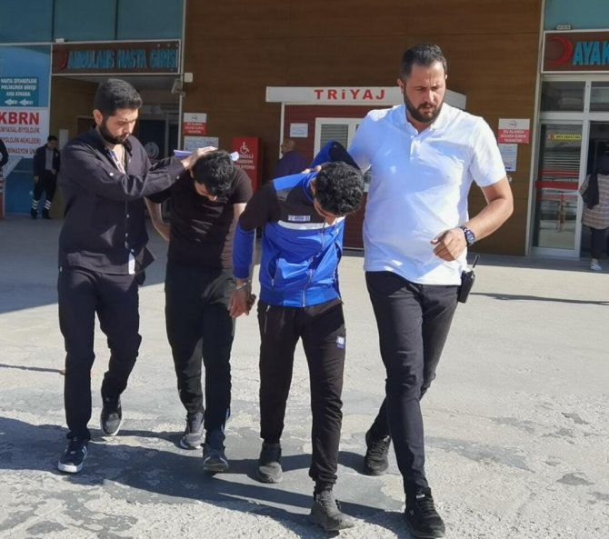 İ̇şyerini Basan Palalı Saldırganlar Yakalandı