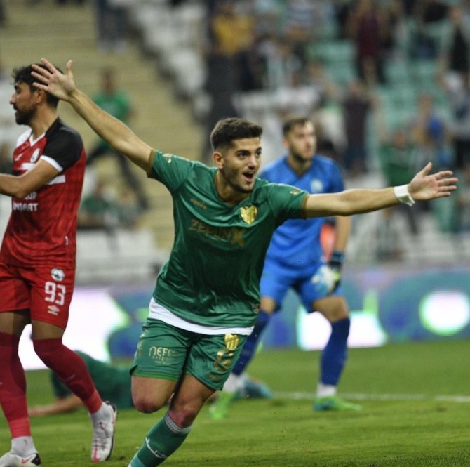 Berat Altındiş: “Hedefimiz Play-off’un İçerisinde Yer Almak”