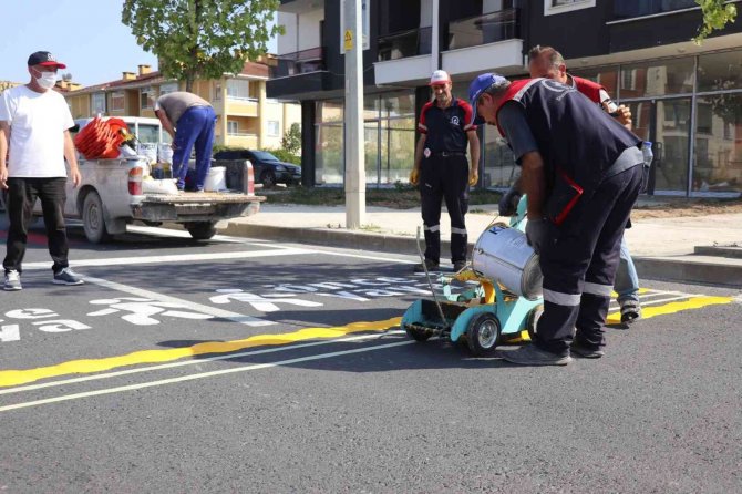 Düzce Belediyesi Yaya Geçitlerini Yeniliyor