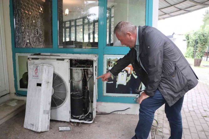 Şehit Aileleri Vakfı Binasında Pes Dedirten Hırsızlık