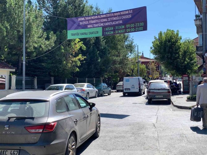 Tarihi Odunpazarı Bölgesi Esnafı Şaşkın Ve Tepkili