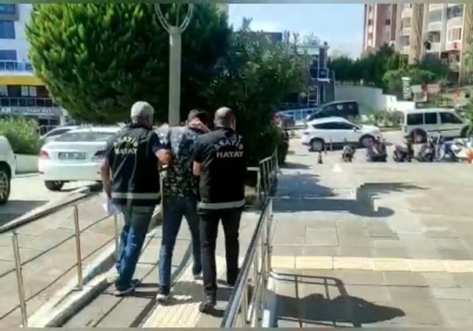 Hatay’da Araçtan Ve Evden Hırsızlık Yapan 2 Zanlı Tutuklandı