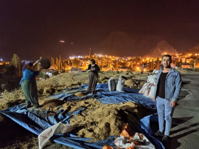 Çukurca’da 49 Nolu Sınır Taşında Pirinç Hasadı