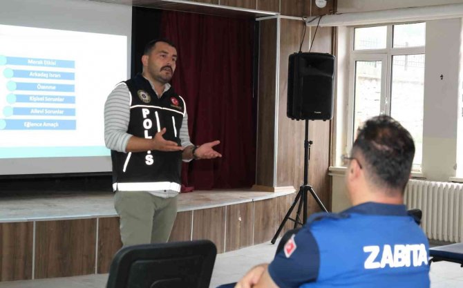 Kastamonu’da “En İ̇yi Narkotik Polisi Anne” Eğitimleri Sürüyor
