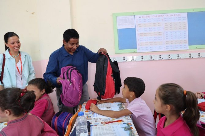 Kilis’te 7 Bin 500 Öğrenciye Kırtasiye Seti Dağıtılıyor