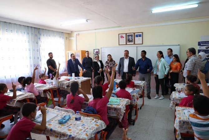 Kilis’te 7 Bin 500 Öğrenciye Kırtasiye Seti Dağıtılıyor