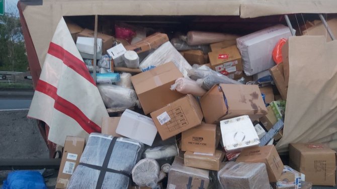 Kargo Yüklü Dorse Tırdan Ayrılarak Tem’de Devrildi