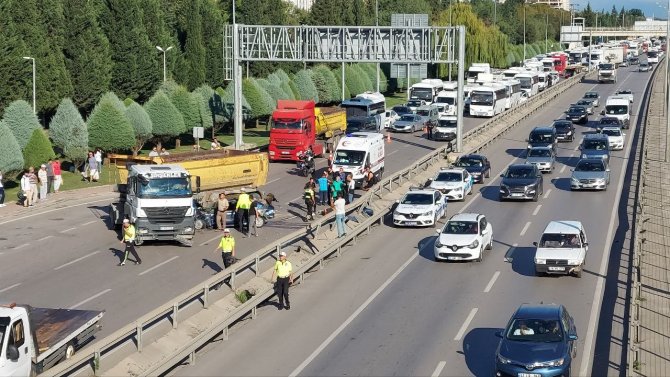 Bu Araçtan Hafif Sıyrıklarla Kurtuldu