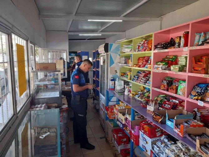 Salihli’de Zabıtadan Okul Kantinlerine Denetim