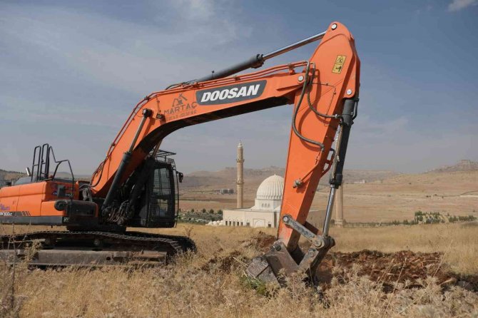 Mardin’de Tıp Fakültesi İçin İlk Kazma Vuruldu