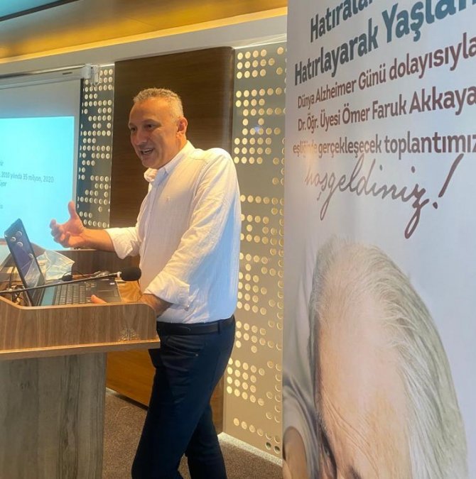 İ̇leri Yaş Unutkanlıkların En Sık Nedeni "Alzheimer" Hastalığı