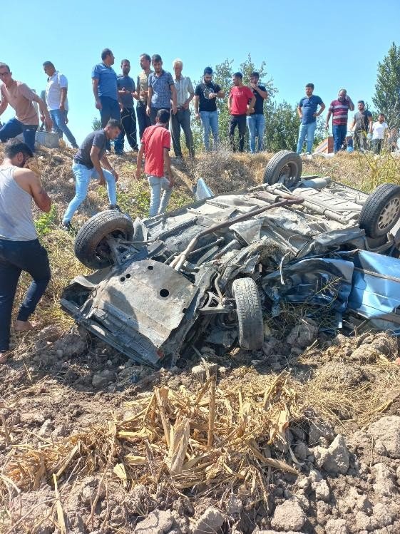 Traktör İle Otomobilin Çarpıştığı Kazada Ölü Sayısı 2’ye Çıktı