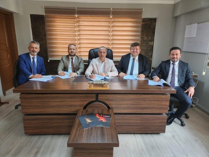 Özçelik İ̇ş Sendikası Rolmak İle Ti̇s İmzaladı