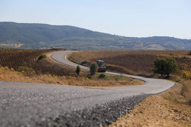 Taraklı’da Asfalt Sevinci: “20 Yıldır Bu Asfaltı Bekliyorduk”
