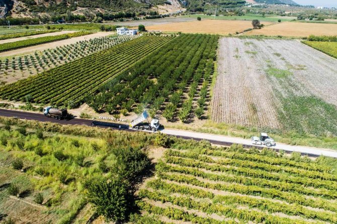 Şehzadeler Belediyesi Ovada 35 Kilometre Yolu Asfaltla Buluşturdu