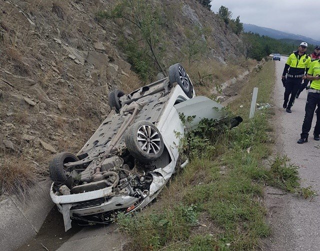 Sinop’ta Otomobil Su Sanalına Devrildi: 5 Yaralı