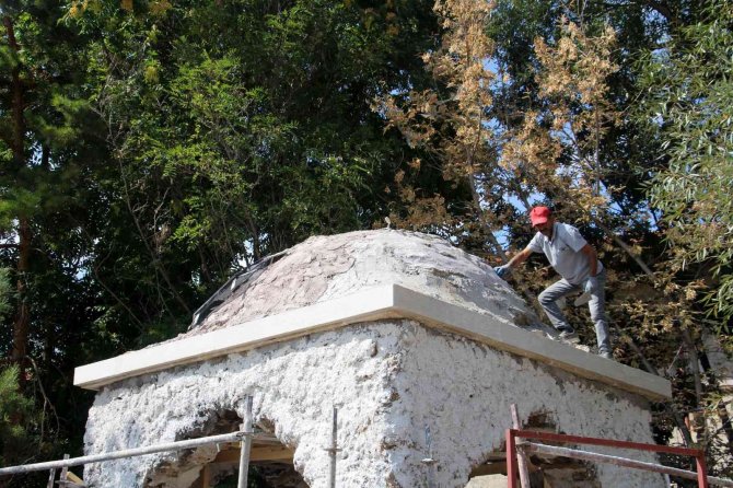 Tarihi Meçhul Türbede Restore Çalışmaları Başladı
