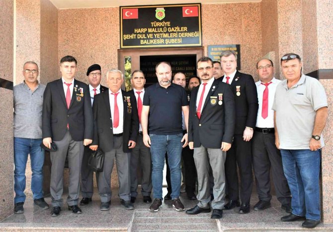 Balıkesirspor’dan Gazi Ve Şehit Yakınlarına Sezon Boyu Ücretsiz Bilet