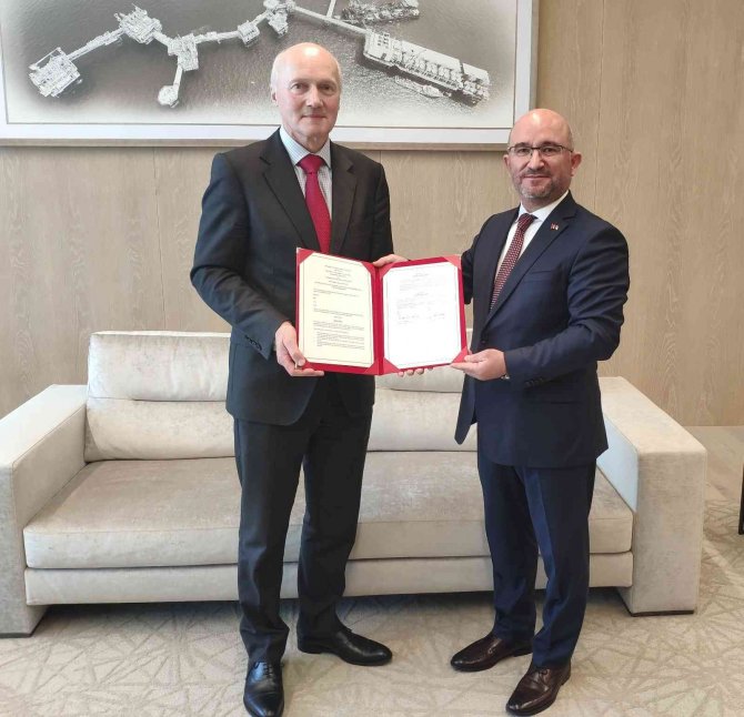 Türkiye Ve İ̇ngiltere İşbirliğini Geliştirecek İmza