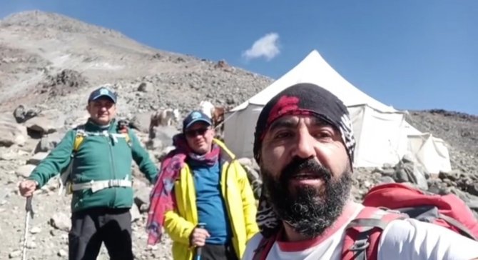 Vanlı Dağcılar 1 Ay İçerisinde Üçüncü Kez Ağrı Dağı’na Tırmandı