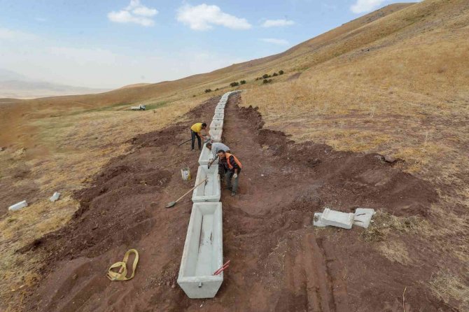 İ̇pekyolu’nda Çiftçilere Sıvat Desteği