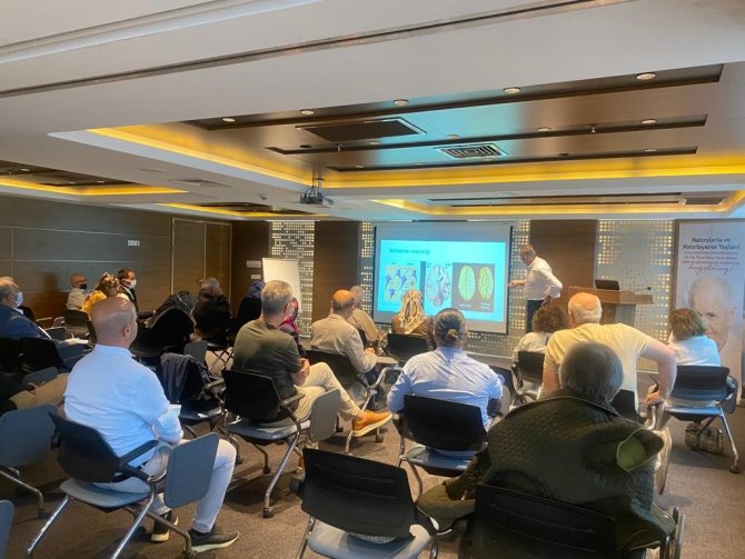 İ̇leri Yaş Unutkanlıkların En Sık Nedeni "Alzheimer" Hastalığı