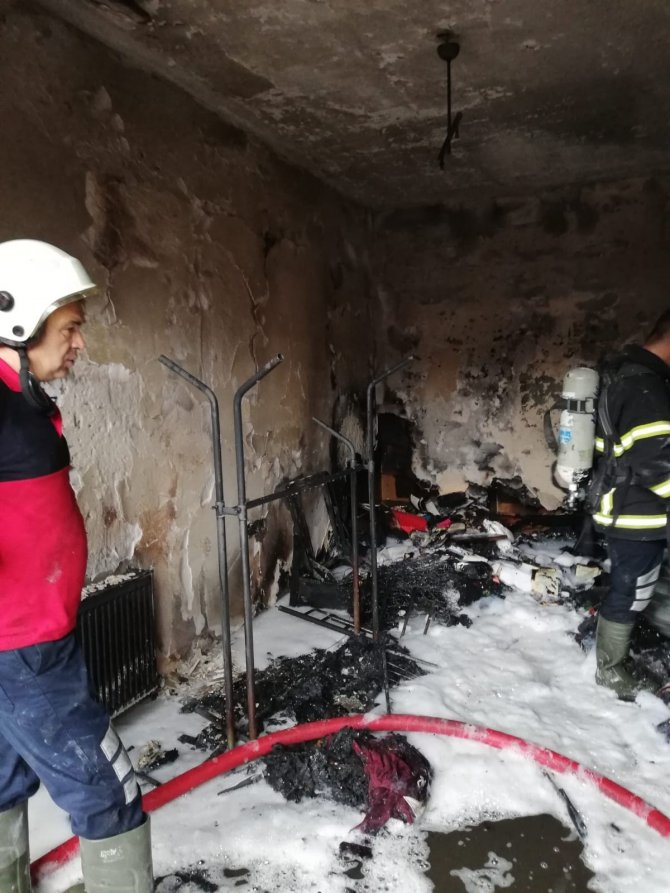 Zonguldak’ta Ev Yangını