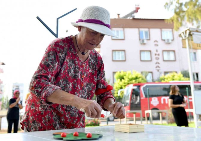 Alzheimer Günü’nde Oyun Oynadılar