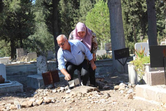 Manisalı İki Aile ‘Öldü’ Diye Defnedilen Çocuklarını Arıyor
