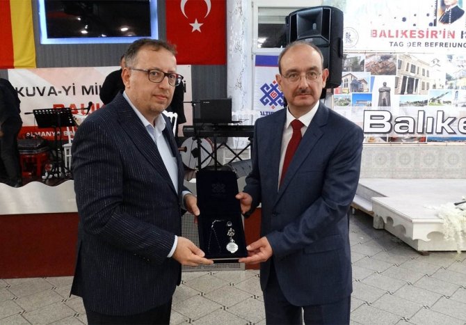 Almanya’da Yaşayan Balıkesirliler Kurtuluş Gününü Kutladı