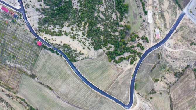 Safranbolu’da Kirkille Mevkiinde Asfalt Çalışmaları Tamamlanıyor