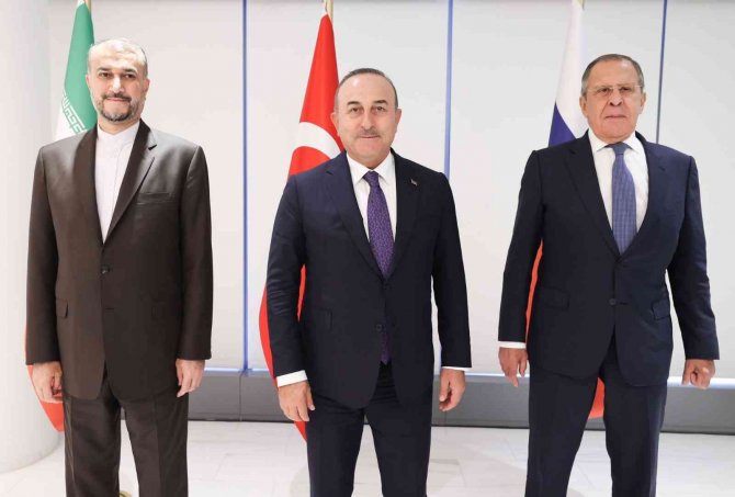 Bakan Çavuşoğlu, Rus Mevkidaşı Lavrov Ve İ̇ranlı Mevkidaşı Abdullahiyan İle Bir Araya Geldi