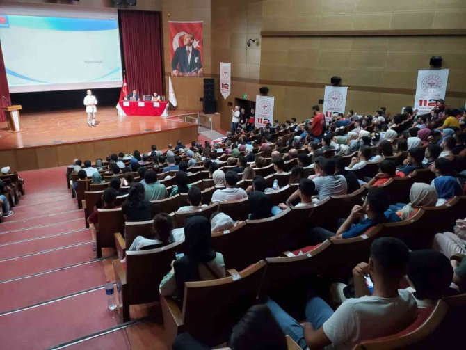 Batman’da Travma Konulu Sempozyum Düzenlendi