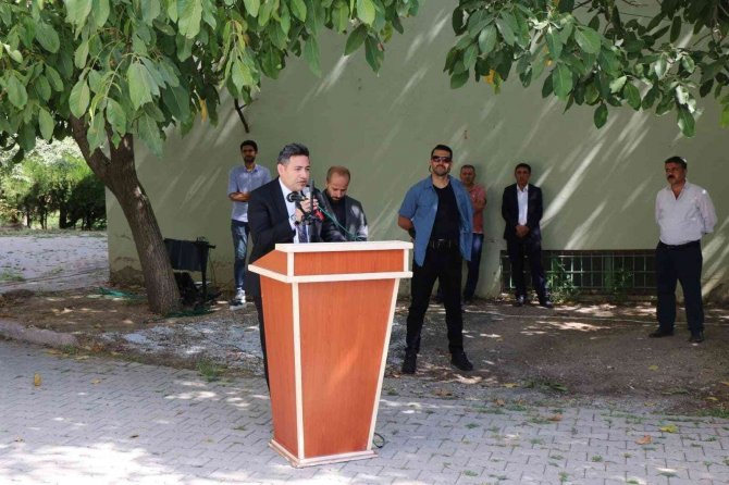 Hizan’da Arı Kovanı Dağıtımı Gerçekleştirildi